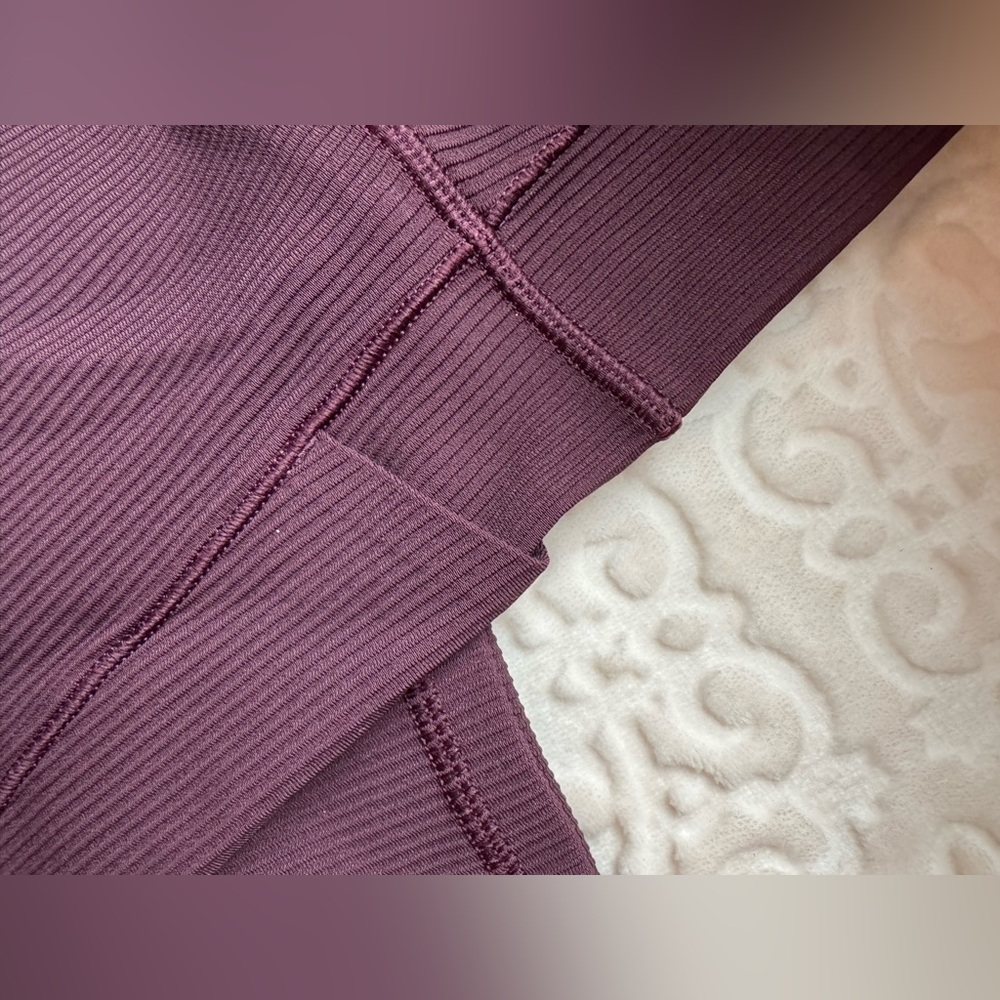 NWT Athleta Salutation Stash Ribbed Flare Leggings Sz S Spiced Cabernet - Picture 5 of 9